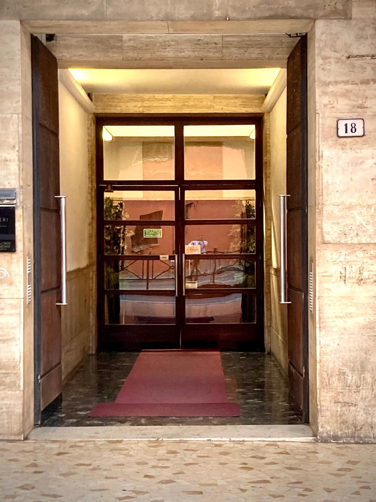 Apartament Tuliphouse Da Davide Bolonia Zewnętrze zdjęcie